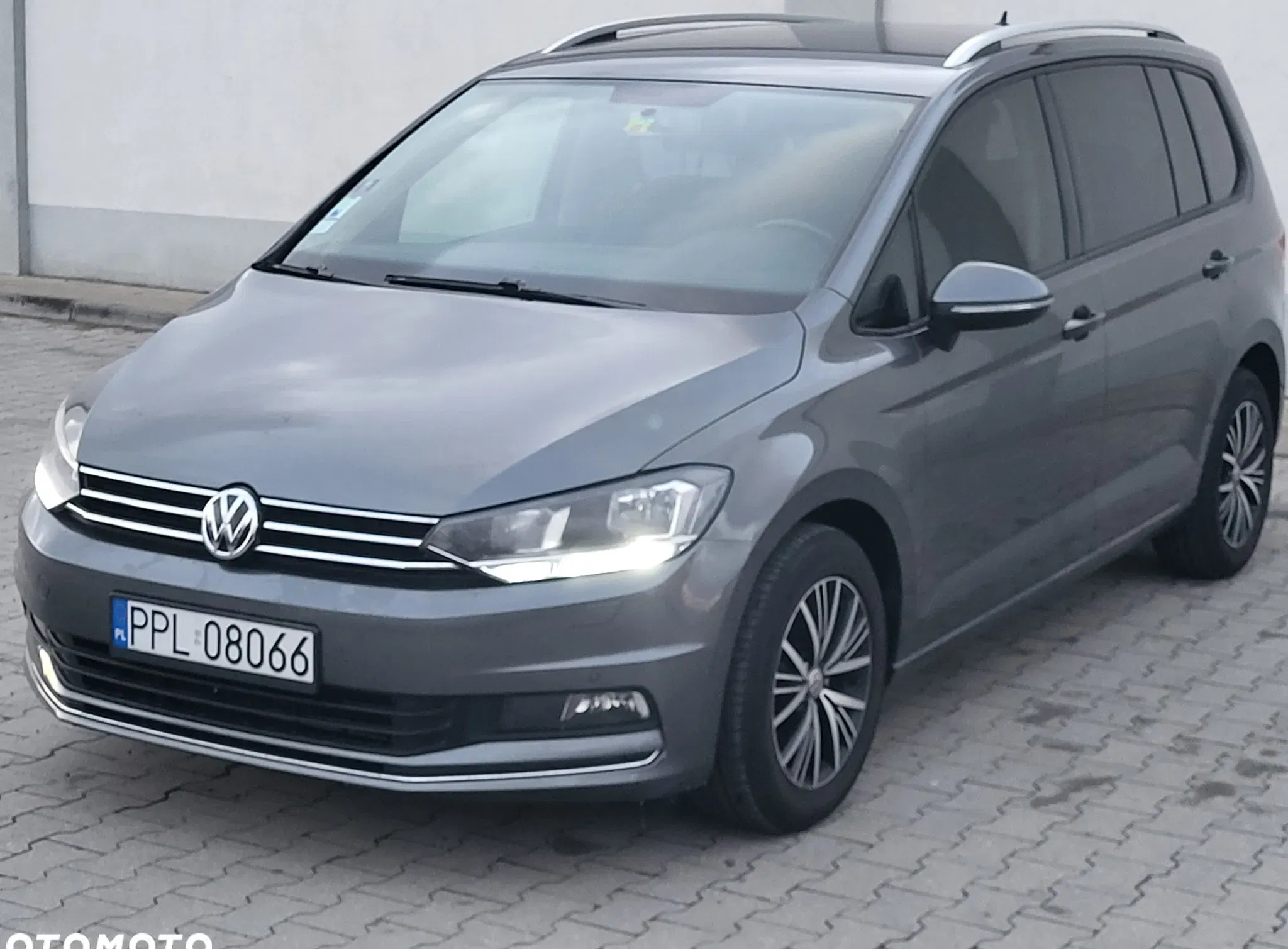 volkswagen touran Volkswagen Touran cena 59000 przebieg: 82752, rok produkcji 2018 z Pleszew